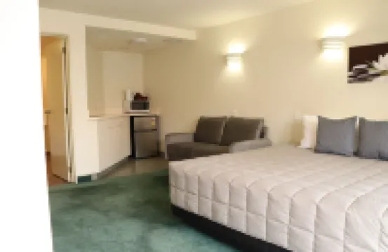 BK's Fountain Court Motel فنادق في 