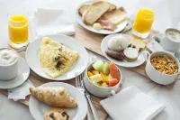 Holiday Inn STOKE ON TRENT M6, JCT.15 by IHG - breakfast