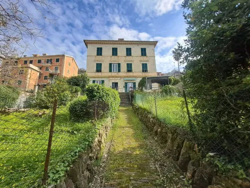 Central Design Flat With Parking Hotels in Bogliasco
