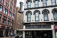 더 올리버 호텔  호텔