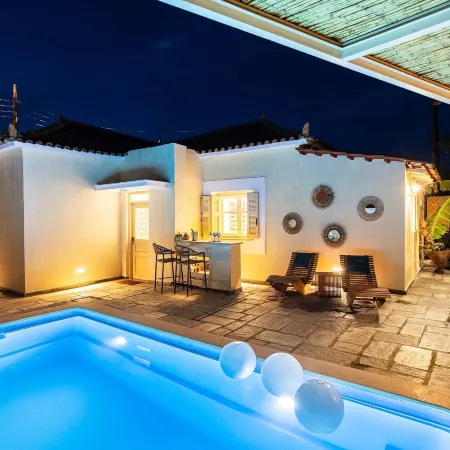 The Secret Garden - Courtyard & Private Pool Villa