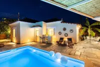 祕密花園 - 庭院私人泳池別墅