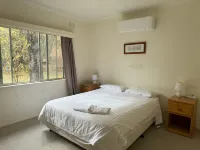 Ovensview on Riverside Hotels in Bright
