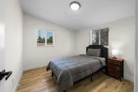 Spacious Escondido Retreat Hotels near Grape Day Park