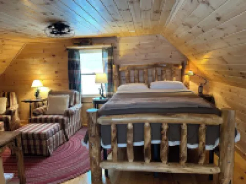 Pirces Reduced for April Spring Fishermen! Great Privacy & Mountain Views - Wifi