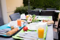 Top Motel - breakfast