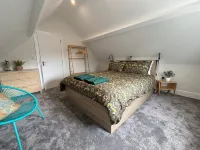 Hollywell Stays, Sea View is situated in Meads Village close to the South Downs