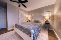 Hamilton Hideaway Hotels in Hancock County