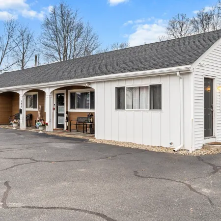 Washington Park Motel Отели рядом с достопримечательностью «Пляж Нантаскет»