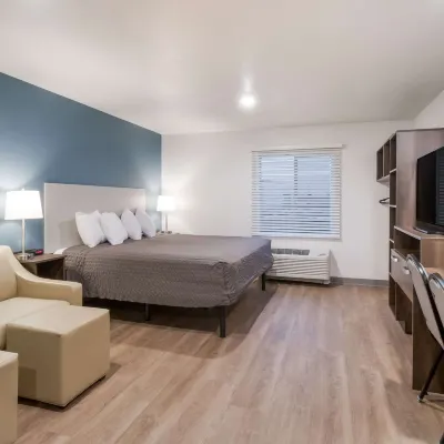 WoodSpring Suites Mesa Chandler Hotels near Organ Stop Pizza
