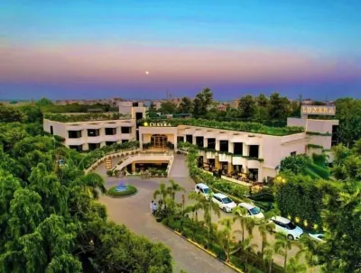 Luxera Hotels & Resorts Hotels near Welcome Gurugram