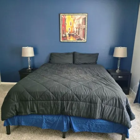 Spacious 4-bedroom house with Pool, WiFi and AC in brilliant Buckeye