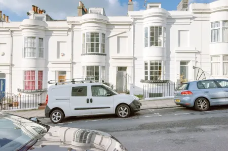 Host & Stay - Montpelier Sanctuary