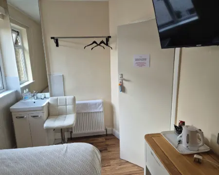 Shenandoah House Hotels in Margate