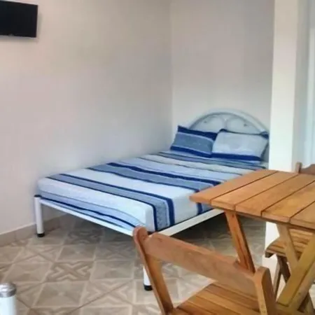 ESTÚDIO EM Maresias Com AR Condicionado E Piscina