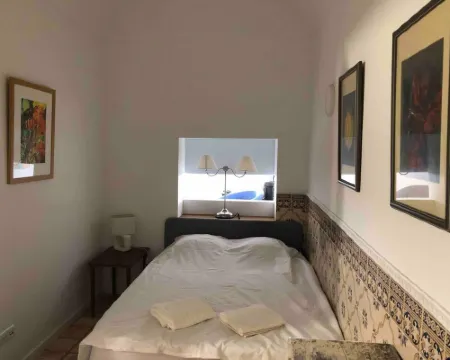 Stunning Fishermans House in Central Fuseta Hotels in Moncarapacho