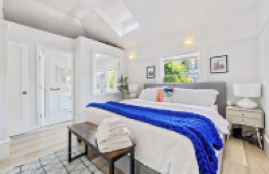 Luxury Retreat with Private Au Pair Suite