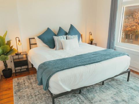 Large Condo in the heart of GR