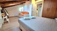 Conca Oro New House on Hill between Lucca and the sea with pool and large porch Hotels in Massarosa
