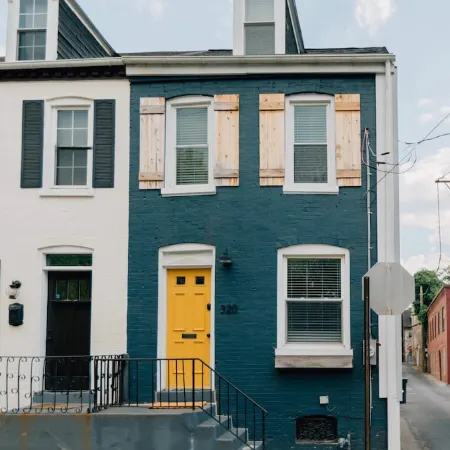 Getaway on Grant, heart of Downtown with parking
