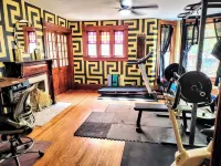 Player Piano - Gym - Victorian - 4 Bed Hotel a Marietta
