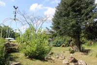 GITE 4/6P EN BORD DE LOIRE AVEC PISCINE CHAUFFEE Hotels in Veuves