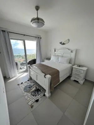 Cozy Oceanview+Pool+Gym+Airport 20 minutes Apartment Hotel di 