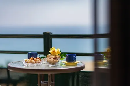 Rainbow mazonete, Pelekas beach, 40 meters from the sea