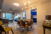 New! Cozy 3 Bedroom in BGC - Fast Wi-fi 58" UHD TV