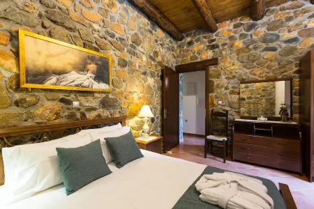 Spacious Villa in unspoilt nature directly by the sea - a paradise