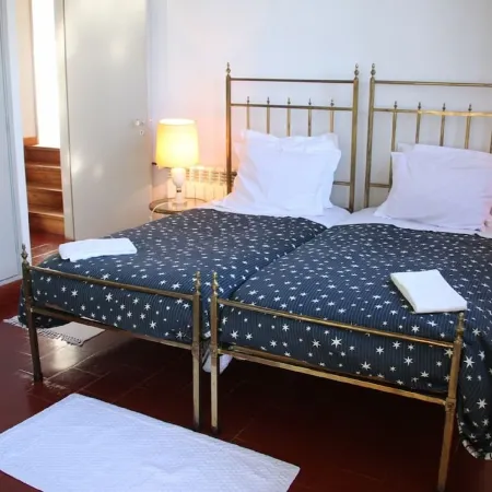 Casa Dos Vidros - Lakefront Charmer Villa Отели в г. Томар