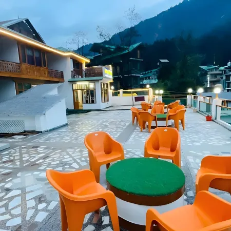 Hotel Hilltop