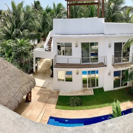 Gorgeous cozy apartment with pool, balcony and roof top in Punta Sur! Casa Ama 4