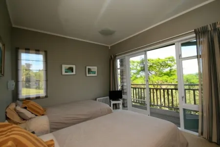 Cedar Bay - Central Russell