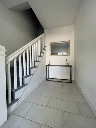 Central ICT.X Отели рядом с достопримечательностью «The Keeper of the Plains»