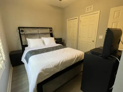 Newly Renovated Private 1 Bedroom Close to Disney