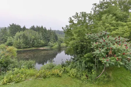 Charming 2 bedroom rental unit in Knowlton village