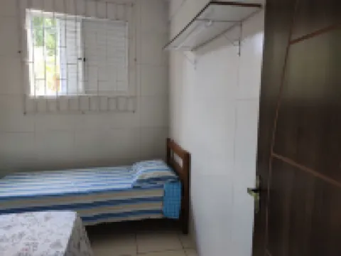 Apartment 2 near the beach and Ilha do Mel 巴拉那州蓬塔爾酒店