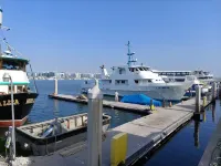The Iris-Marina del Rey Getaway with A/C, Fast Wi-Fi & Serene Vibes
