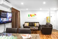 Big & Luxurious, Free Parking, King Size Bed, TV