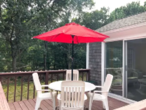 Experience Cape Cod Beaches: Charming 4-bedroom just a 10min stroll to the beach