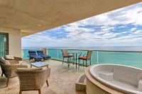 Penthouse at Tessoro with unique views - 1404