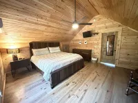 Hilltop Haven - Luxury Cabin w/ Mountain Views - Near NOC, Polar Express, Hiking