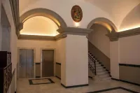MARI Luxury Rooms and Suites