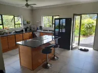 Peaceful quiet place overlooking beautiful mountain with a lovely garden. Hotel a Malkerns