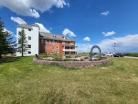Cozy Castle Cottage on the doorstep of Waterton National Park & Castle Mountain. Hotels in Pincher Creek