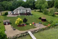 Lakefront Retreat on Long Lake – Perfect for Wildlife, Weddings & Getaways