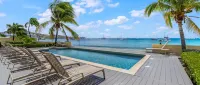 The Penthouse at LaSiesta Stunning Views in Luxurious Surroundings! - مسبح