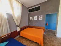 Lakeside retreat with stunning views and close to Thermas Water Park