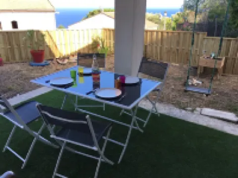 Apartment in house with swimming pool between sea and mountains 聖馬蒂諾－迪洛塔酒店